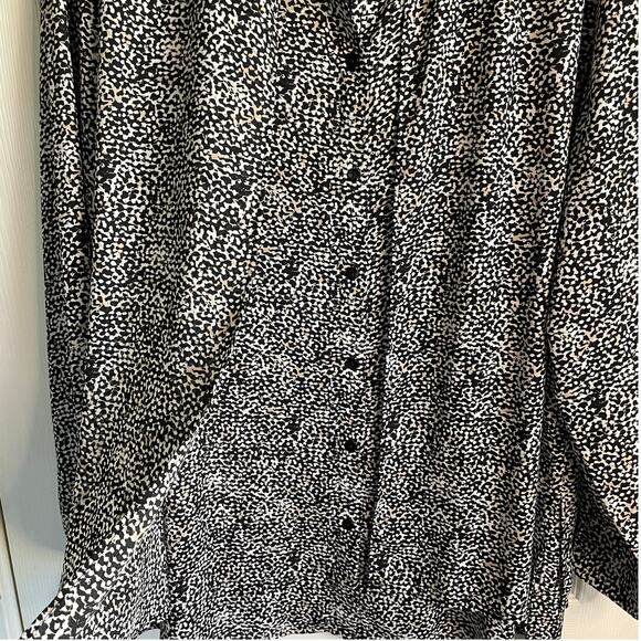 Chico’s Tunic Top Button Up Layered Overlay Abstract Print Long Sleeve Sz XL - Picture 4 of 11